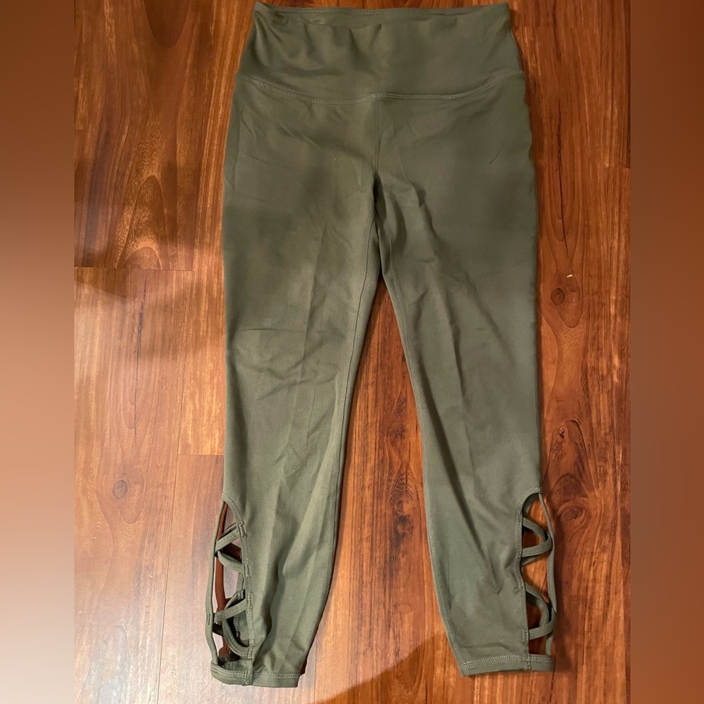 Gaiam Leggings Criss Cross Cutout